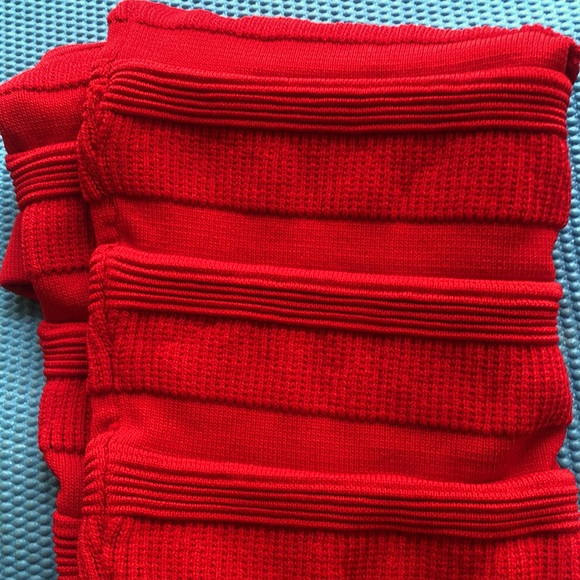 Revolve Red ASTR SZ M tights skirt - Picture 2 of 2